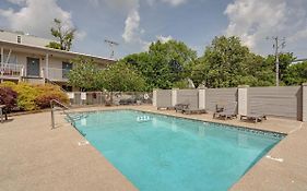 Berry Hill Urban Oasis - By 12 South & Vanderbilt